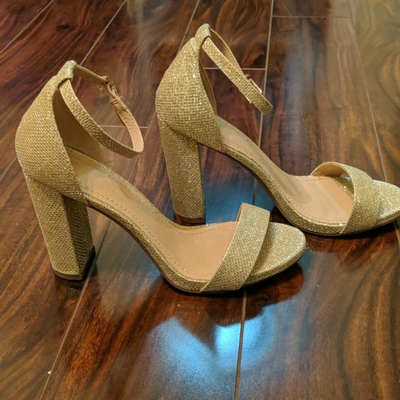 Heels - Picture 2 of 3